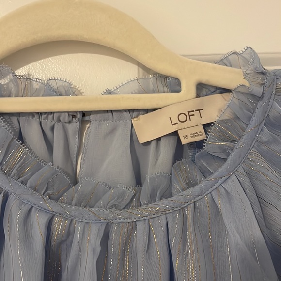 Ann Taylor Loft Light Blue Top - Picture 4 of 4